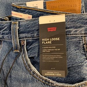 Levi’s High Loose Flare Jeans